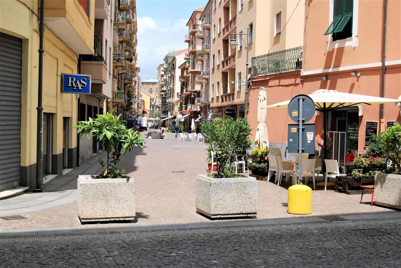 Costa Del Molo - Casa E Lavoro Apartamento Vado Ligure Exterior foto